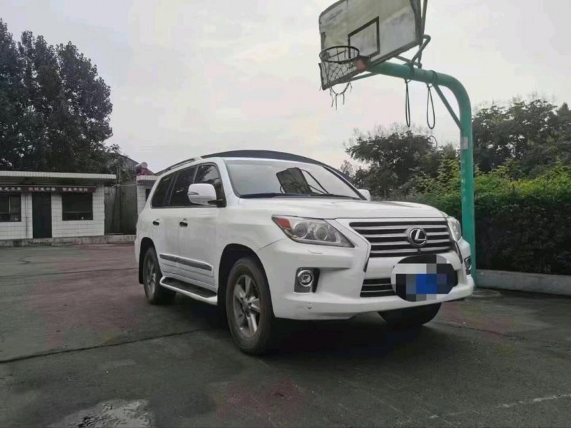 青岛14年雷克萨斯LX3