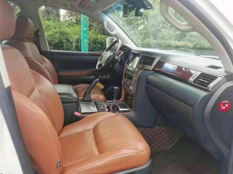青岛14年雷克萨斯LX9