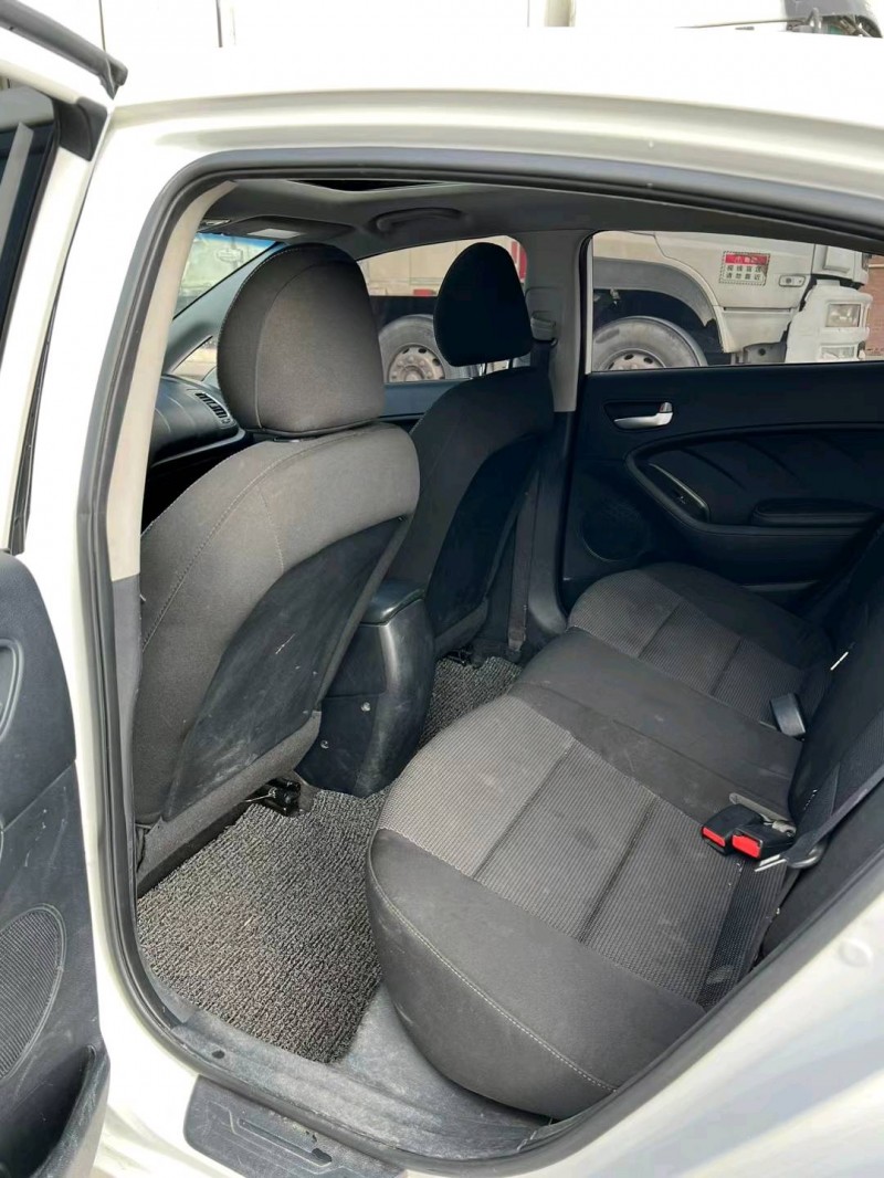 东莞17年起亚K36