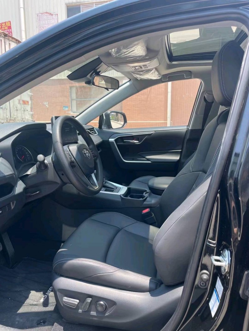 东莞21年丰田威兰达6