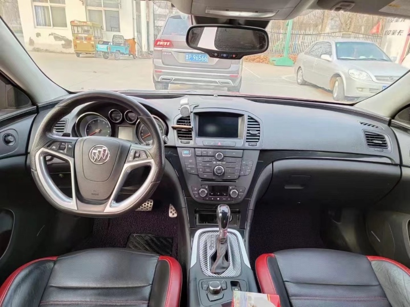 北京12年别克君威4