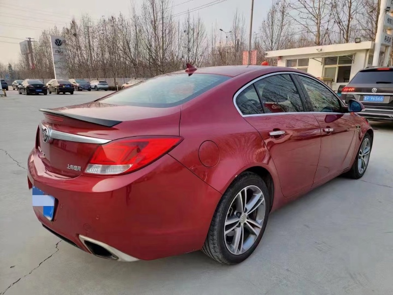 北京12年别克君威8