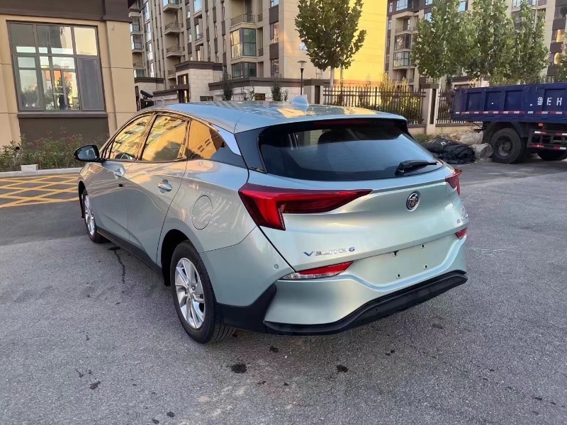 济宁22年别克微蓝6