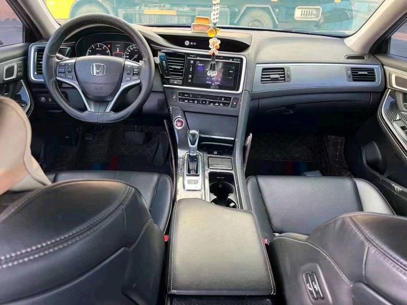 枣庄15年本田思铂睿5