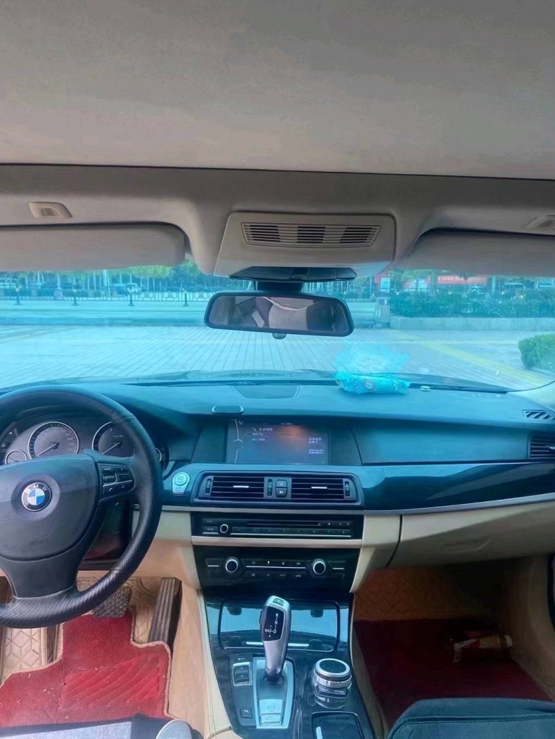 北京12年宝马5系3