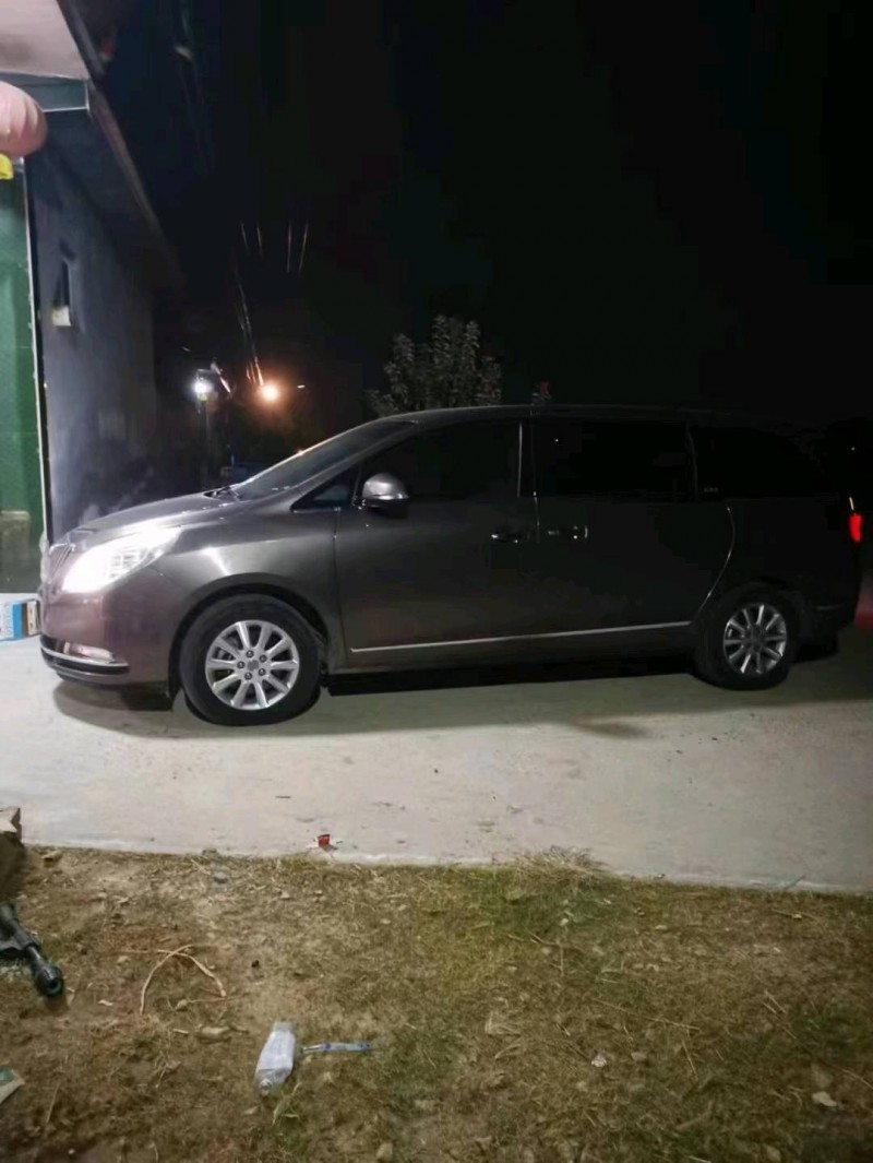 北京14年别克GL82