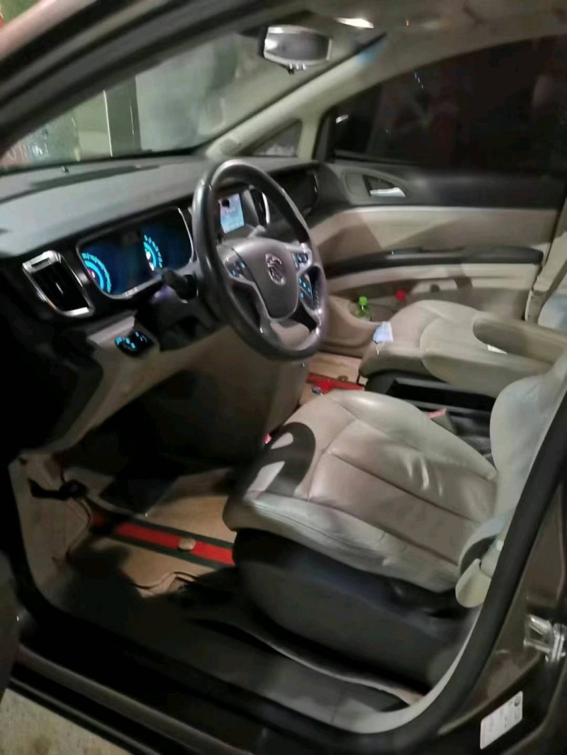 北京14年别克GL84