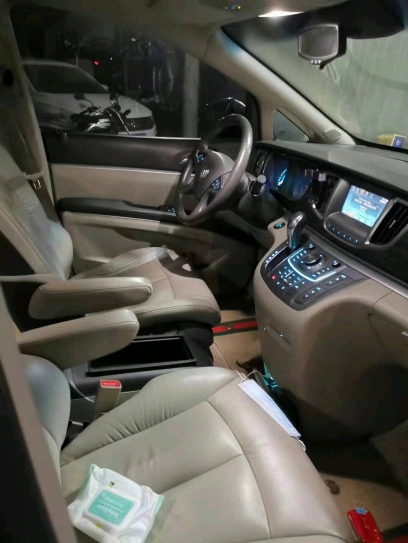 北京14年别克GL87