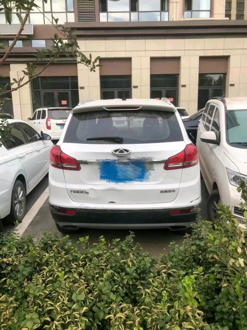 北京16年奇瑞瑞虎53