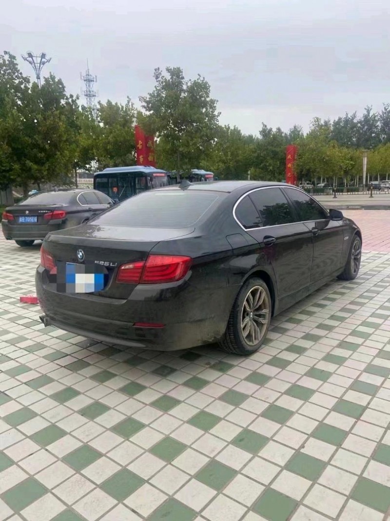 北京12年宝马5系9