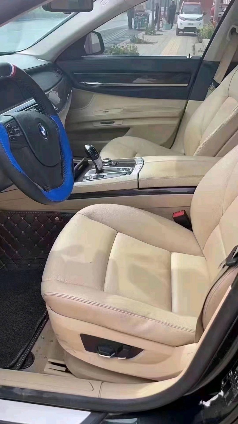 北京11年宝马7系3