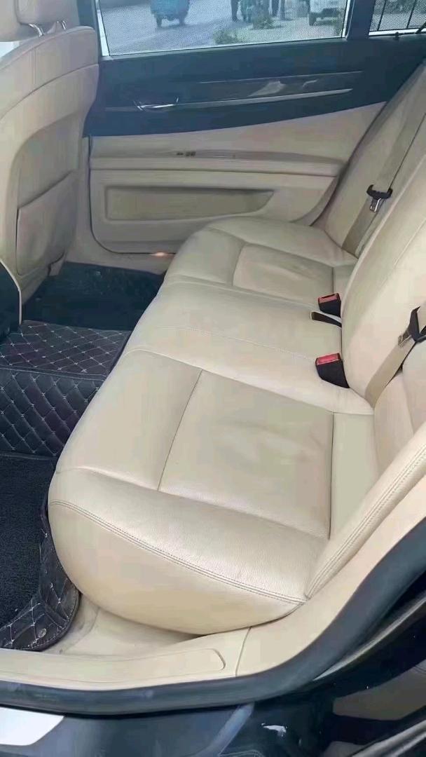 北京11年宝马7系5