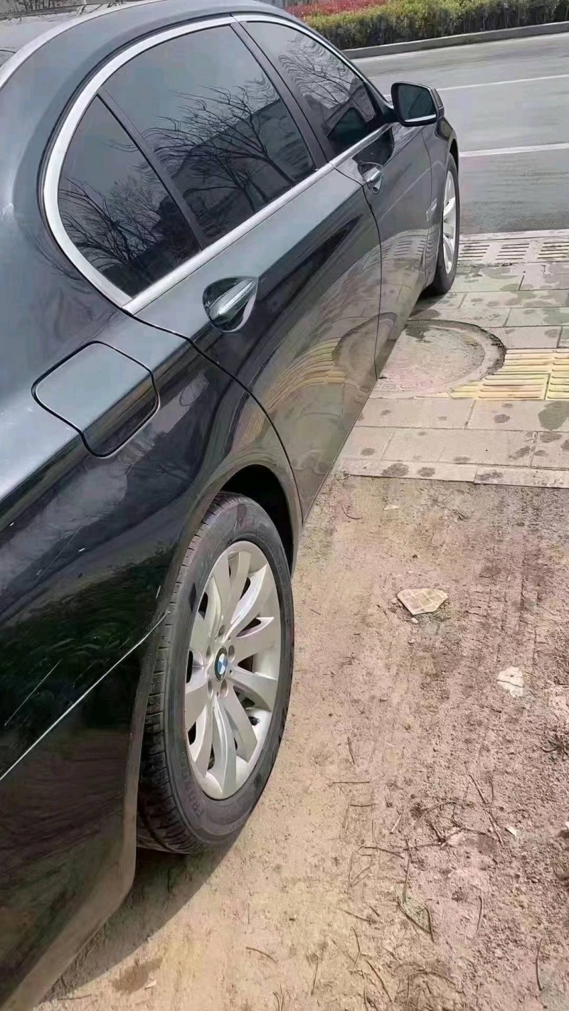 北京11年宝马7系8