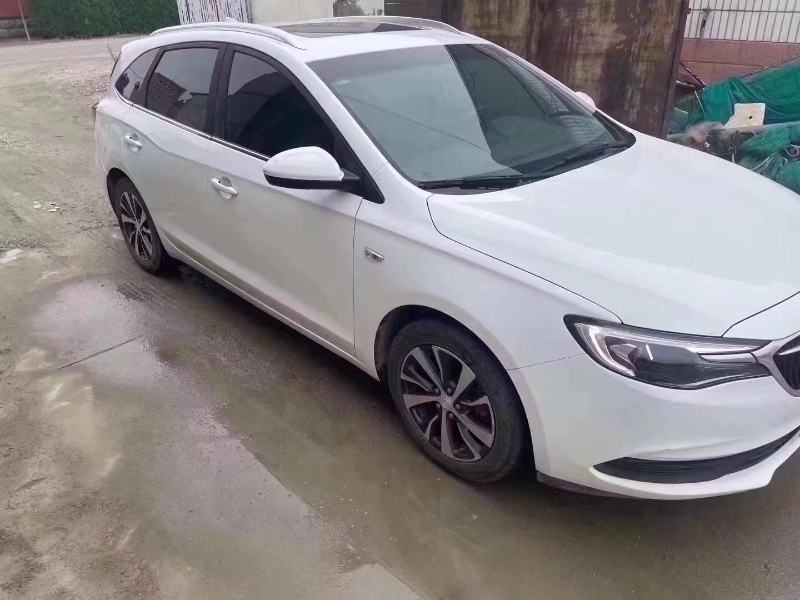 济宁19年别克阅朗4