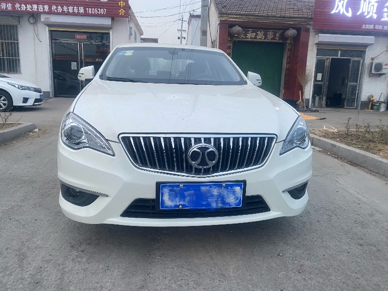 北京18年北汽绅宝D702