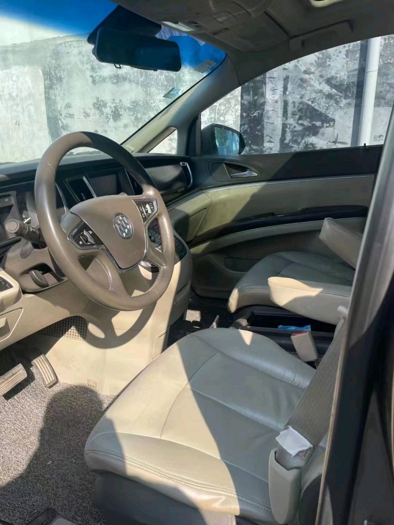 枣庄12年别克GL86