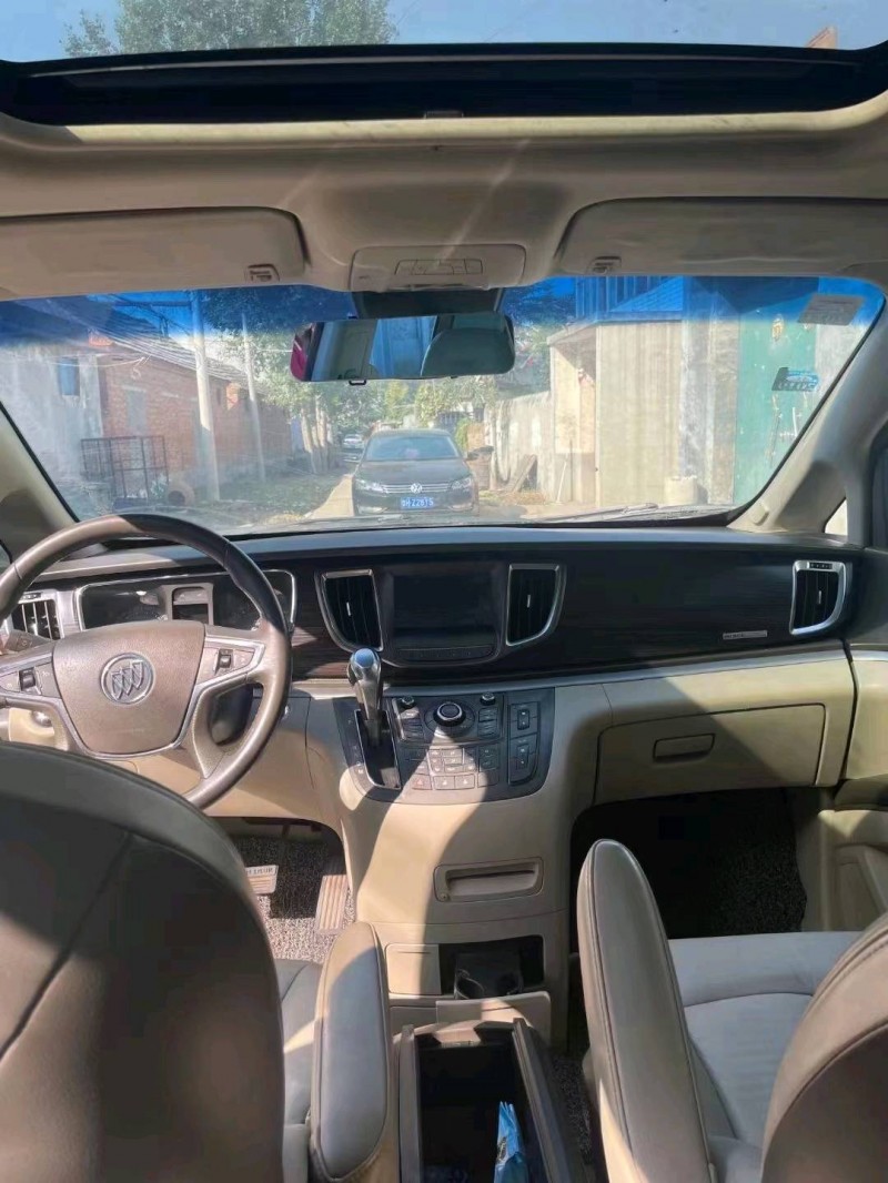 枣庄12年别克GL88