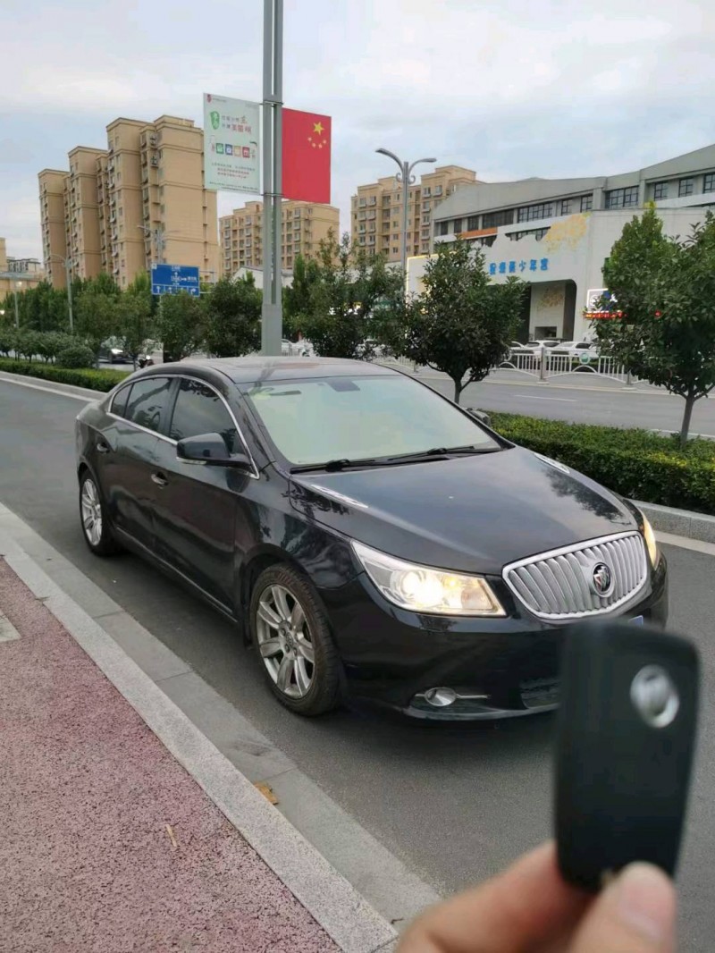 枣庄11年别克君越3