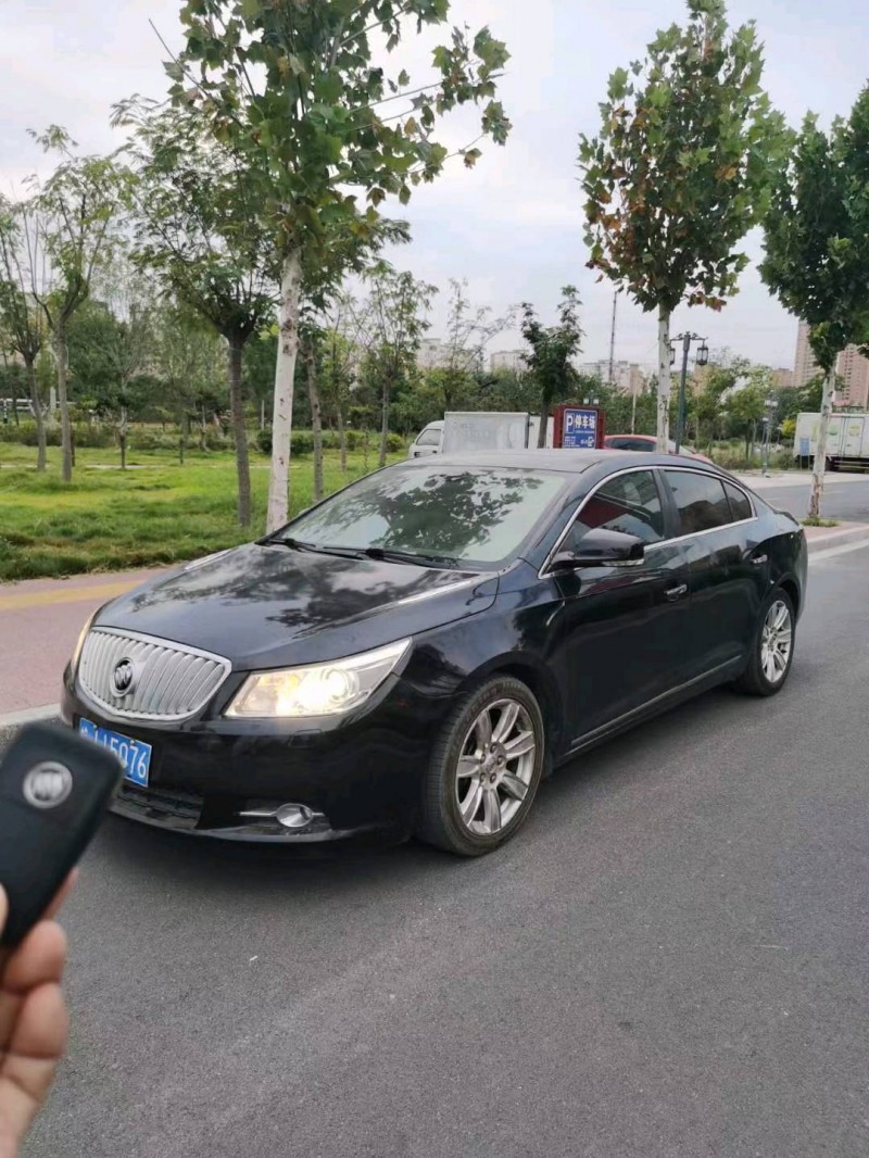 枣庄11年别克君越2