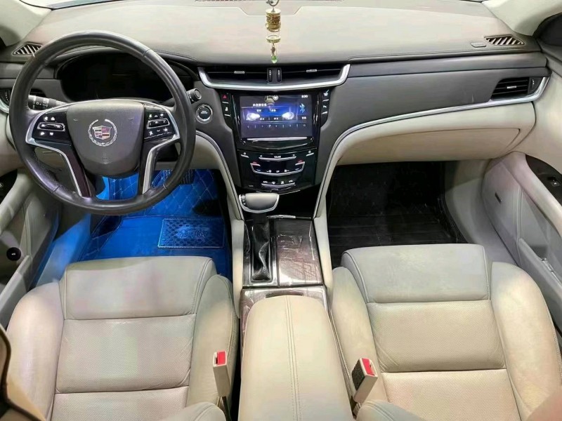 济宁13年凯迪拉克XTS2