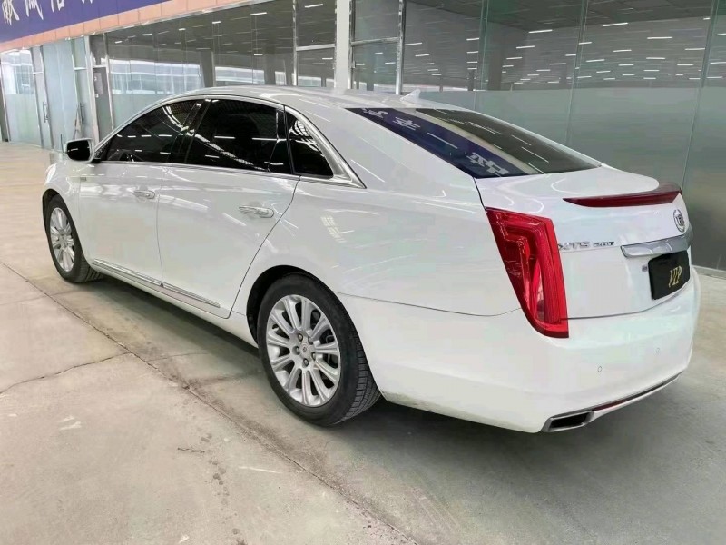 济宁13年凯迪拉克XTS4