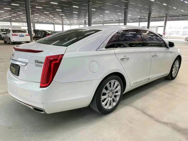 济宁13年凯迪拉克XTS5