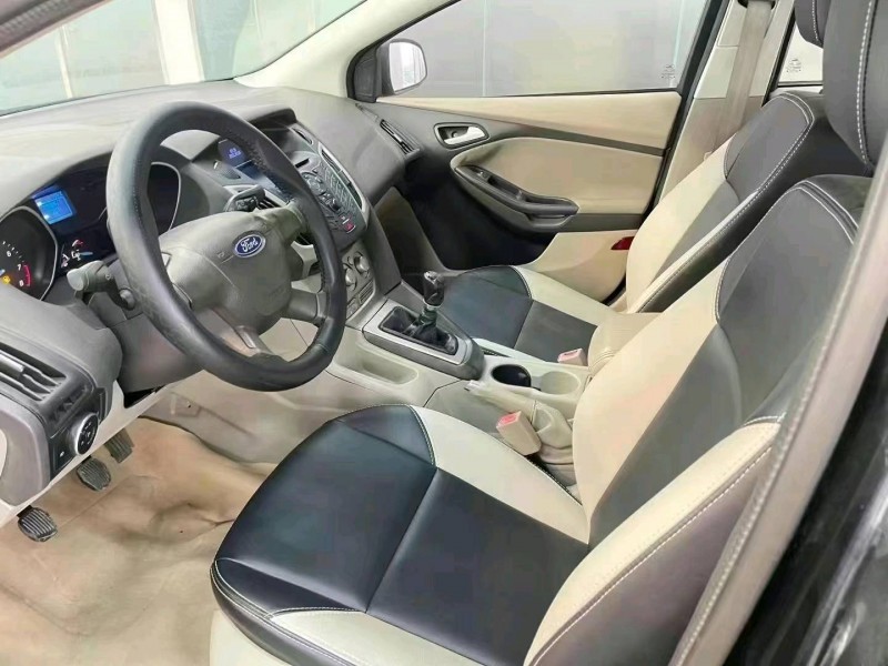 济宁13年福特福克斯6