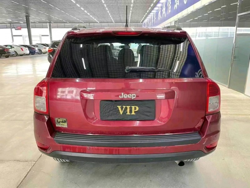 济宁13年Jeep指南者9