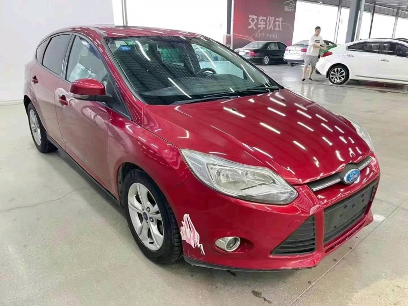 济宁13年福特福克斯2