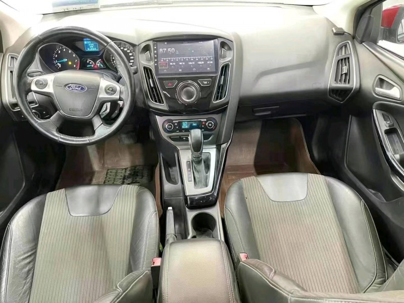 济宁13年福特福克斯5