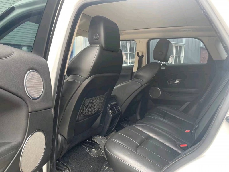 济宁16年路虎极光5