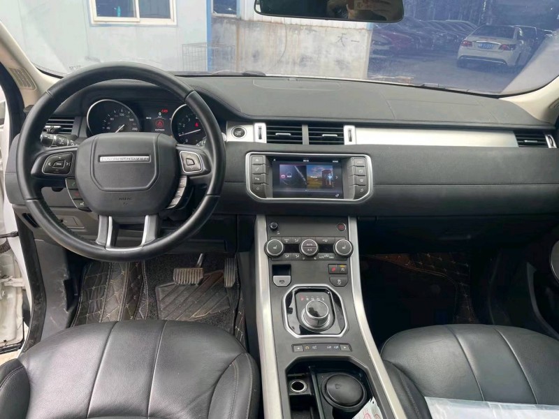 济宁16年路虎极光4