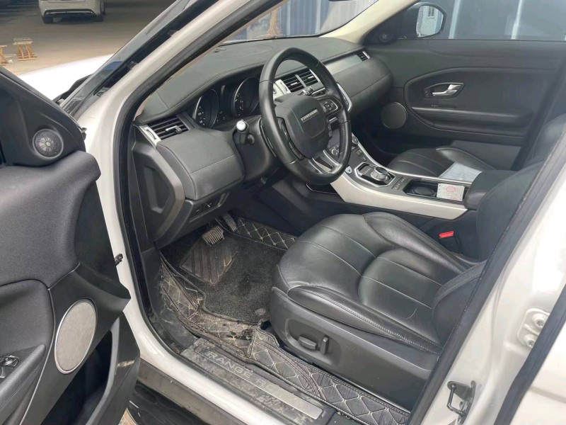 济宁16年路虎极光6