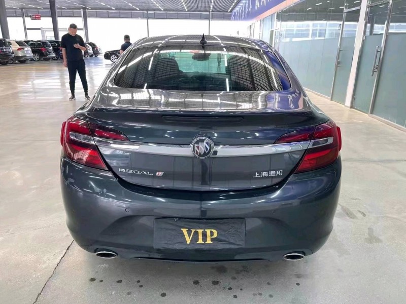 济宁14年别克君威1