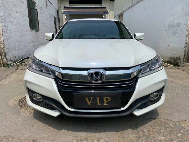 广州17年本田雅阁8