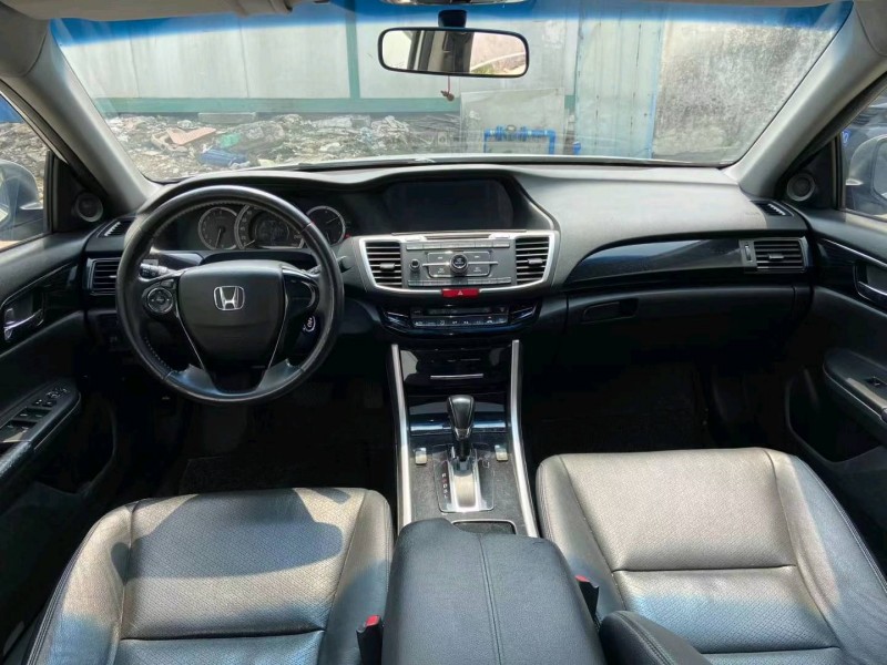 广州17年本田雅阁5