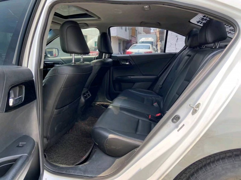 广州17年本田雅阁4