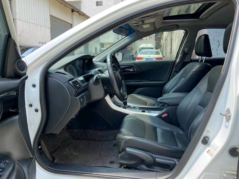 广州17年本田雅阁3