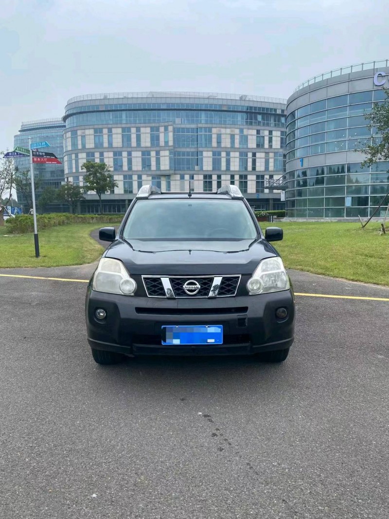 潍坊11年日产奇骏1