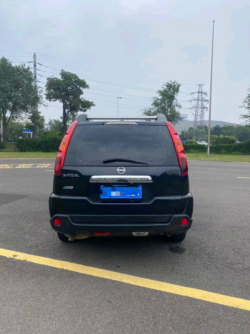 潍坊11年日产奇骏4