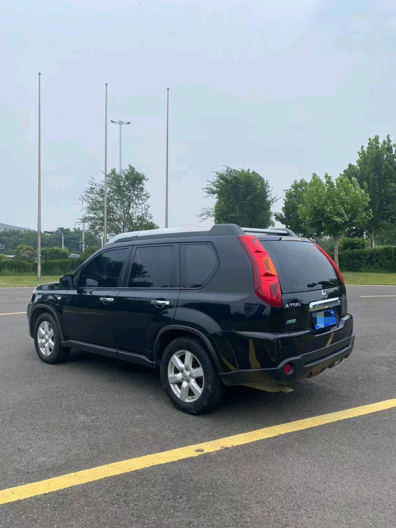 潍坊11年日产奇骏5