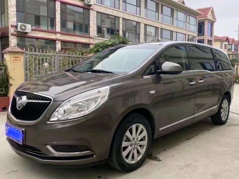 青岛18年别克GL84