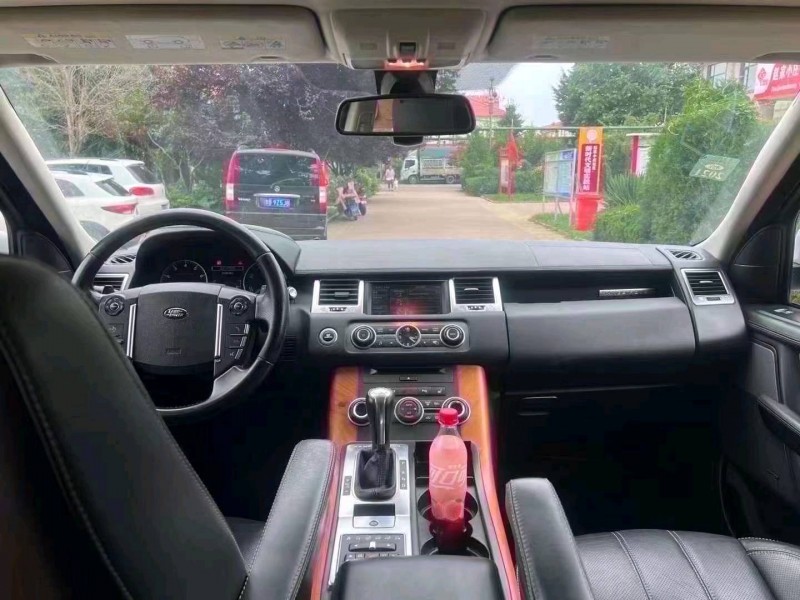 青岛13年路虎揽胜运动3