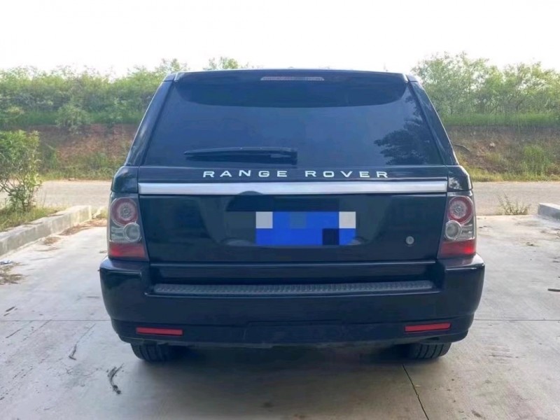 青岛12年路虎揽胜运动1