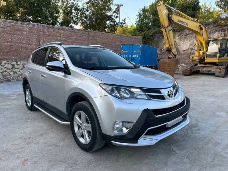 广州14年丰田RAV42