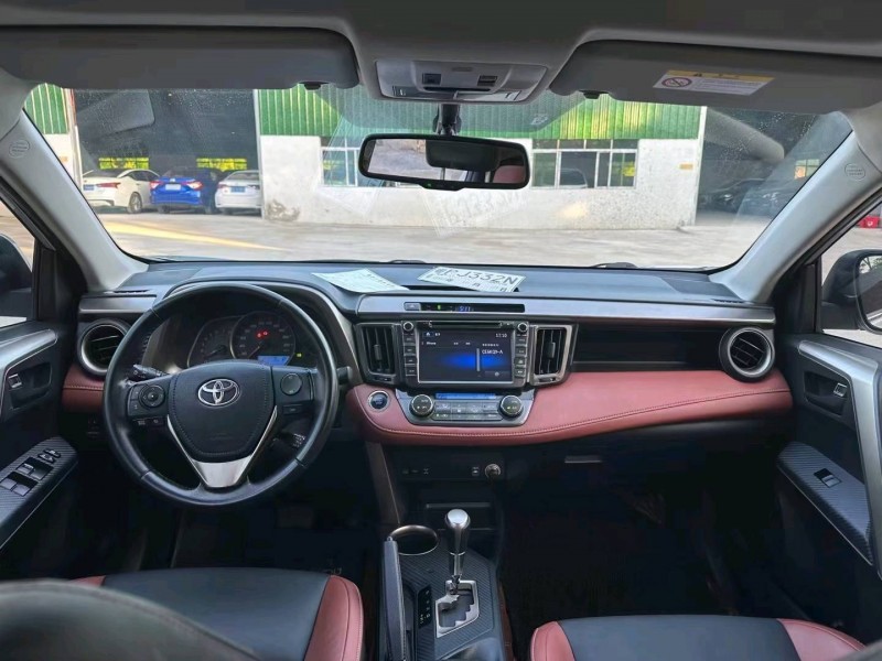 广州14年丰田RAV44