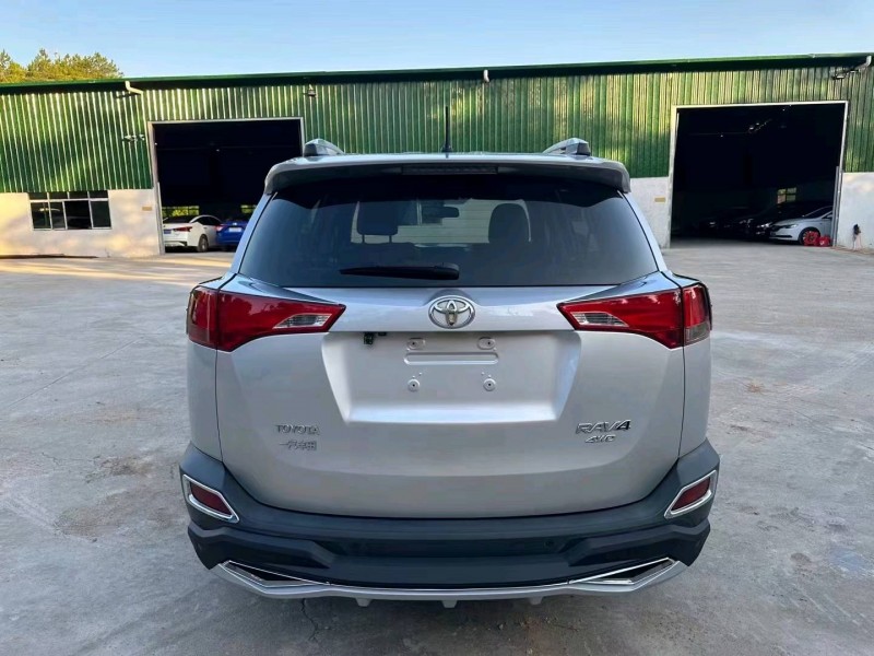 广州14年丰田RAV48