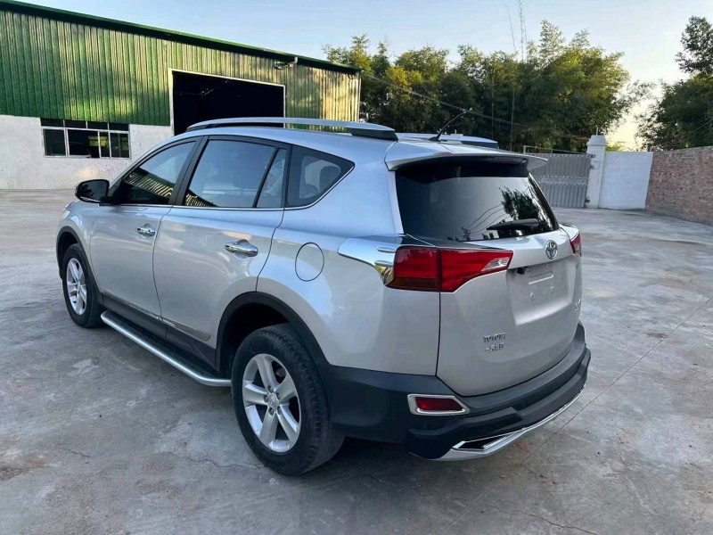 广州14年丰田RAV49