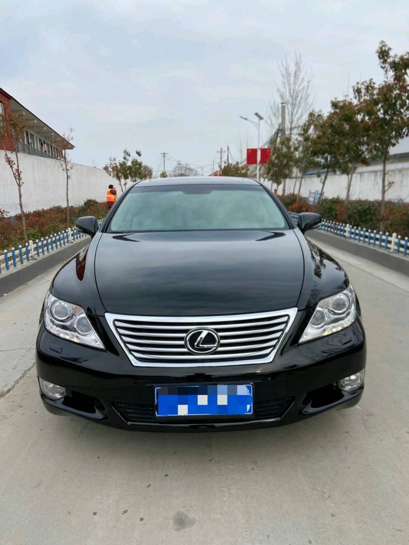 北京12年雷克萨斯LS1