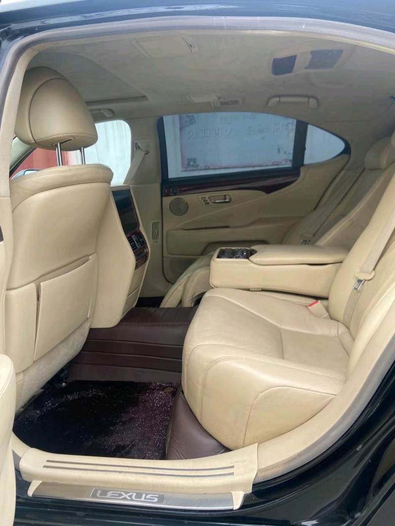 北京12年雷克萨斯LS5